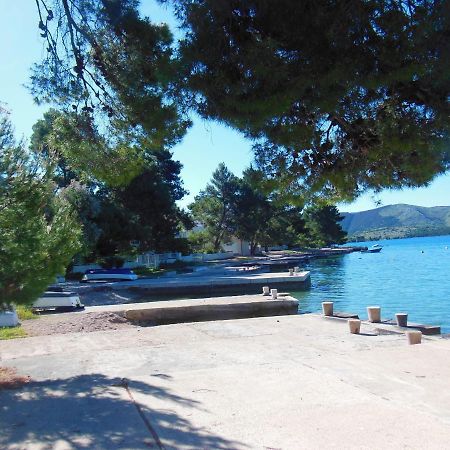 Holiday Home Oleander Zaboric Luaran gambar