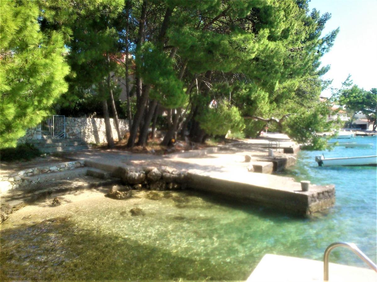 Holiday Home Oleander Zaboric Luaran gambar