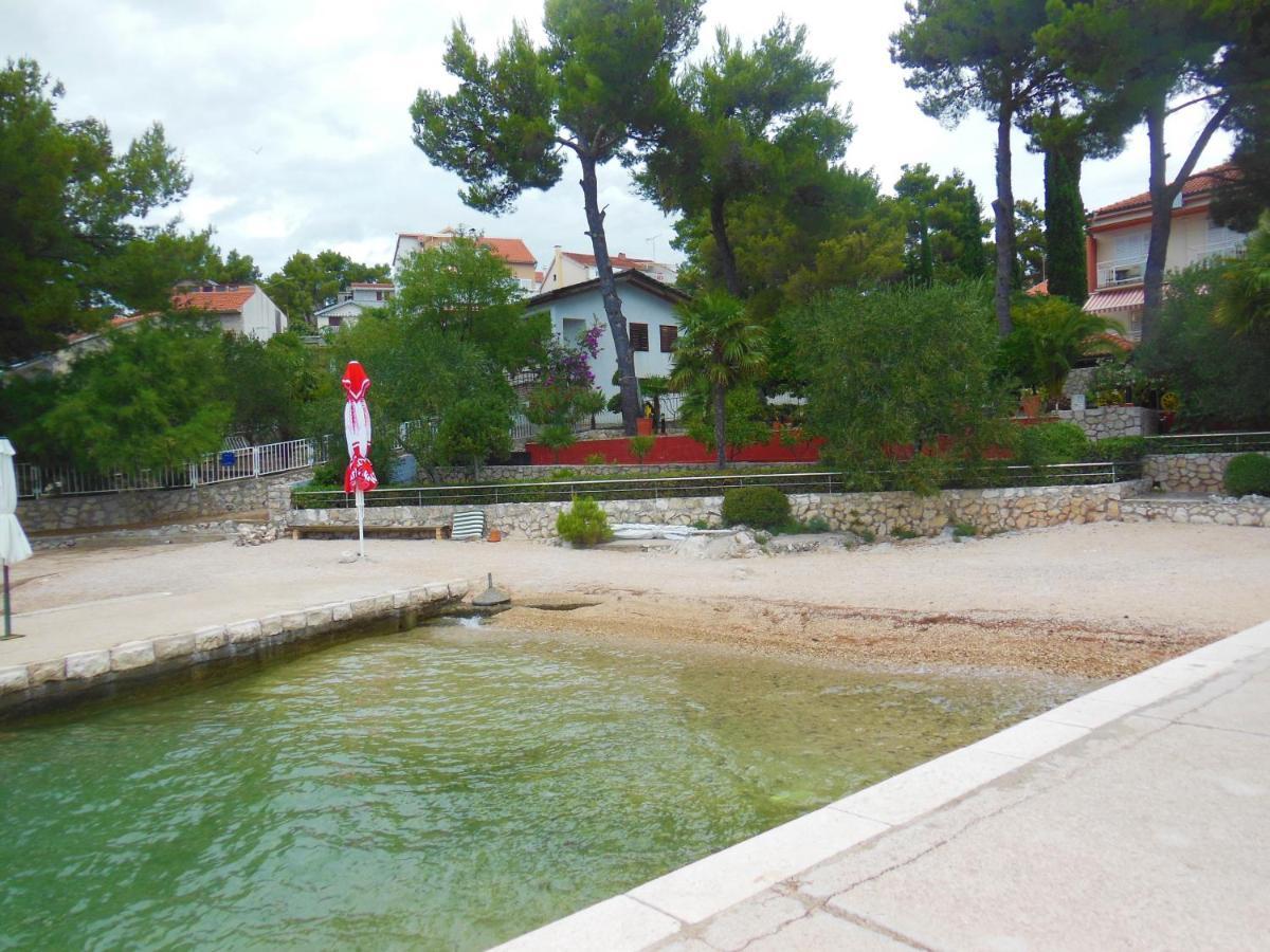 Holiday Home Oleander Zaboric Luaran gambar