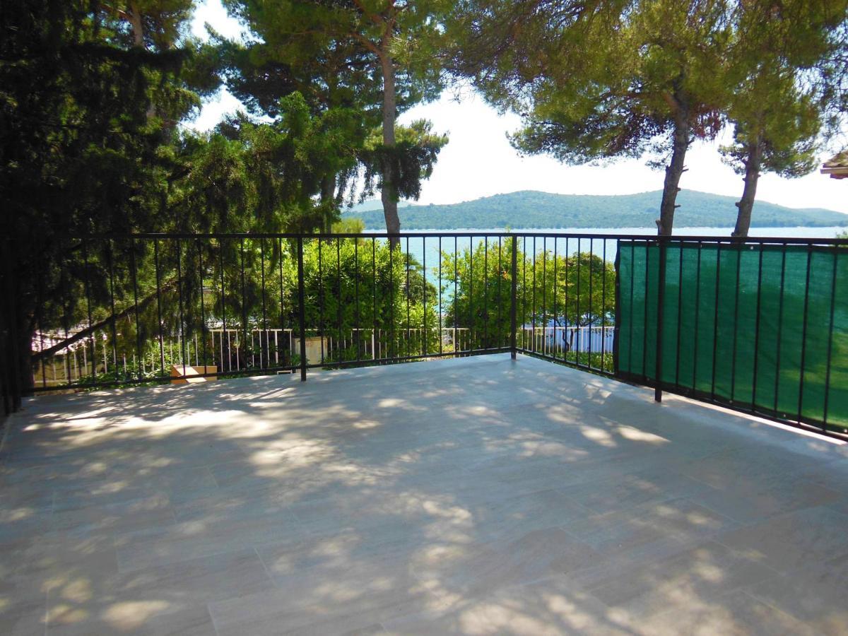 Holiday Home Oleander Zaboric Luaran gambar